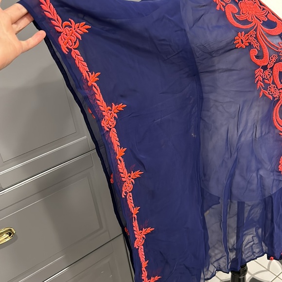 Beach Cover Up Mid-Length Kaftan with coral embroidery - Picture 12 of 16